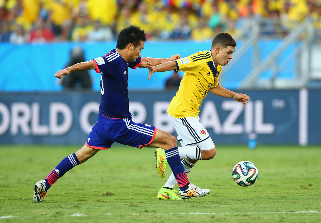 从男篮名宿到奥运火炬传递，这是巩晓彬和TCL敢为不凡的旅程（巩晓彬携手TCL的敢为不凡之旅：从男篮传奇到奥运火炬手）