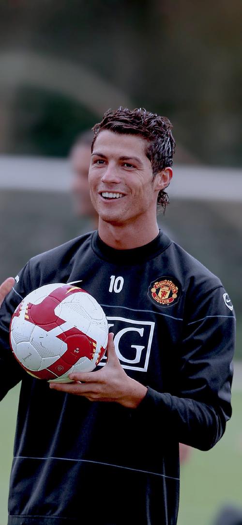 追梦：我还想再拿一冠；防守时始终相信我比我面前对手更聪明（追梦：仍想再夺一冠，防守端始终自信比对手更聪明）