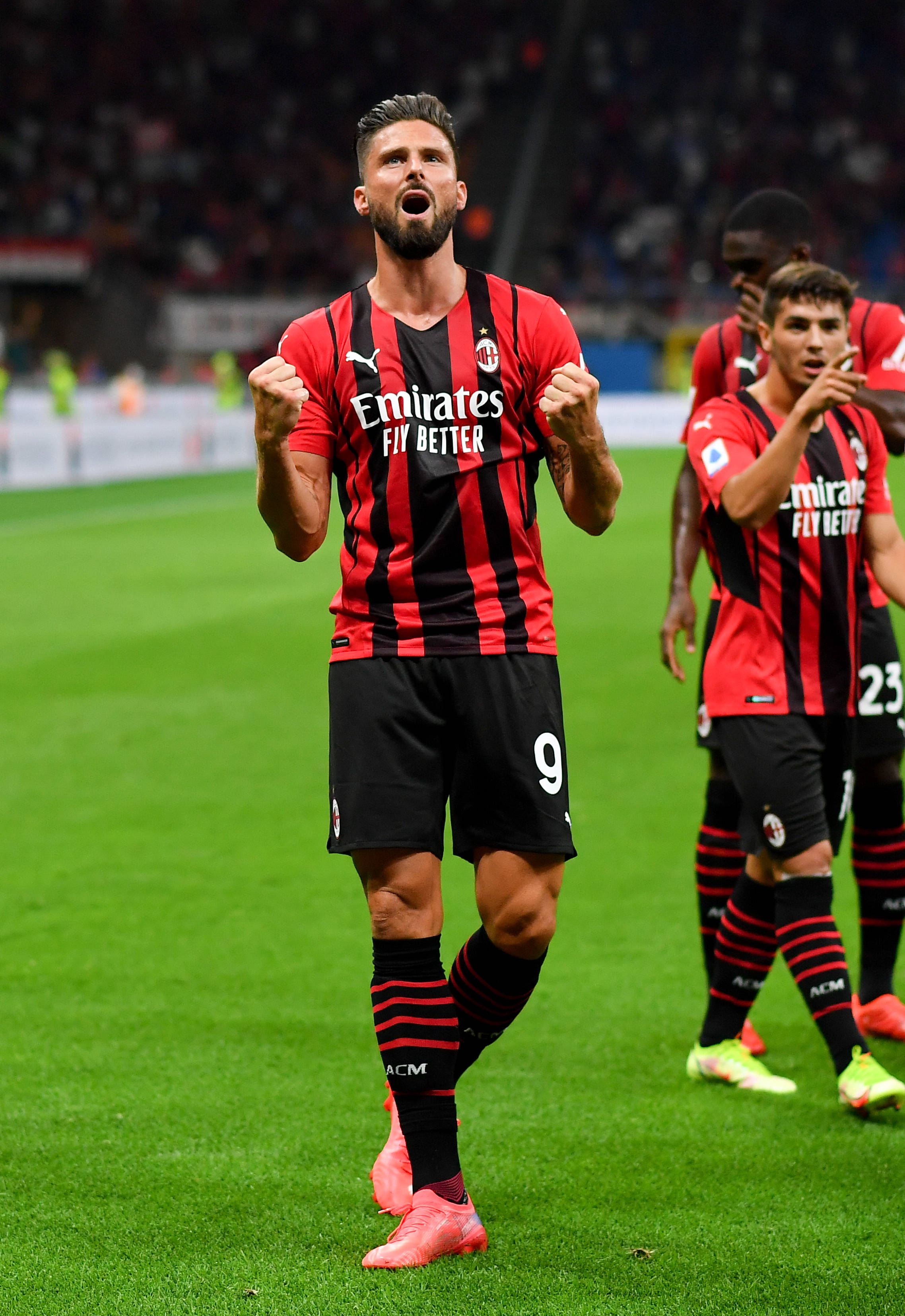 西甲：皇马主场4-2战胜皇家贝蒂斯（西甲战报：皇马主场4-2力克皇家贝蒂斯）
