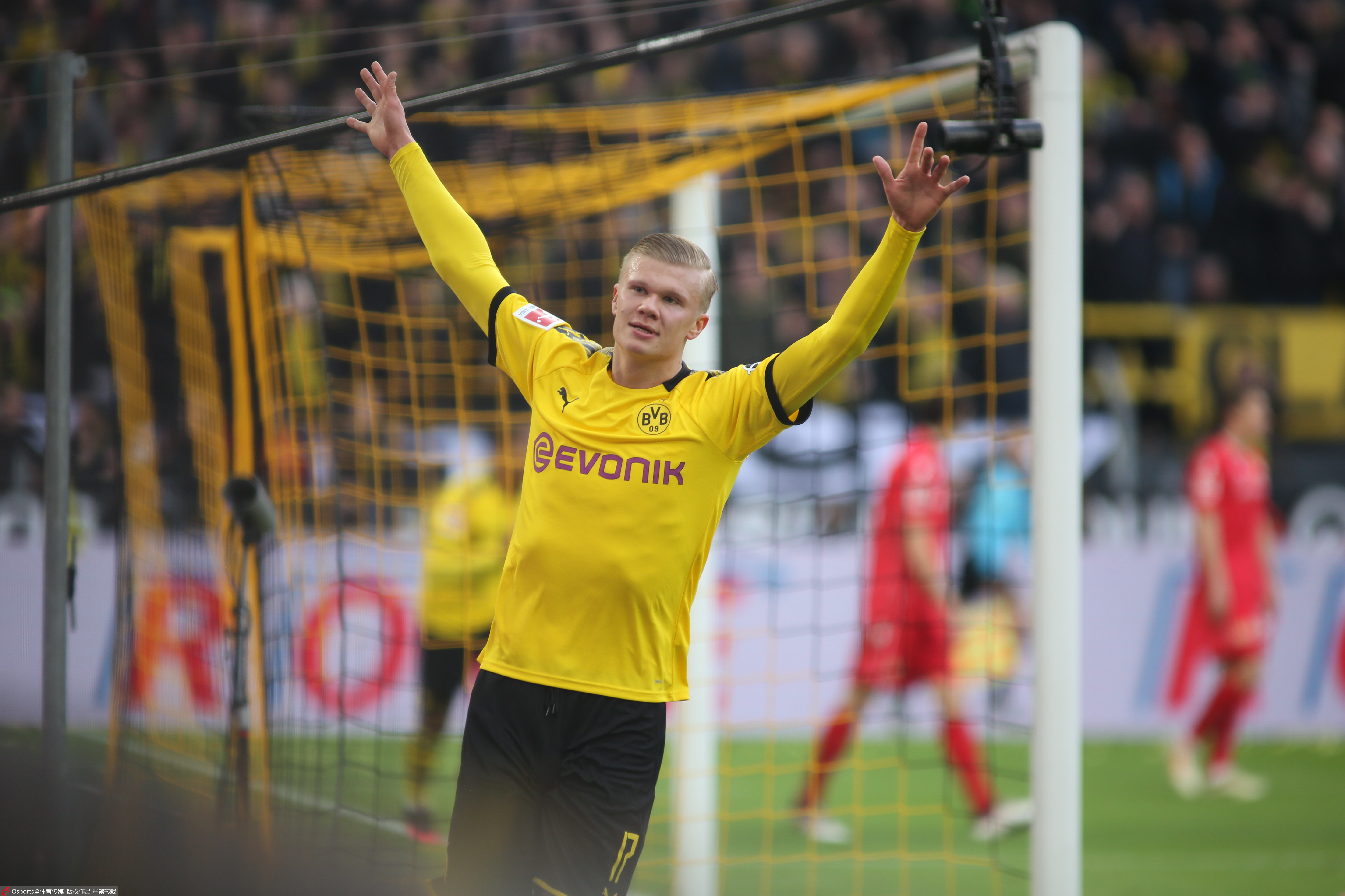 罗体：尤文准备报价尤尔曼德，葡体要价5000-6000万欧（据罗体，尤文酝酿求购尤尔曼德，葡萄牙体育标价5000-6000万欧）