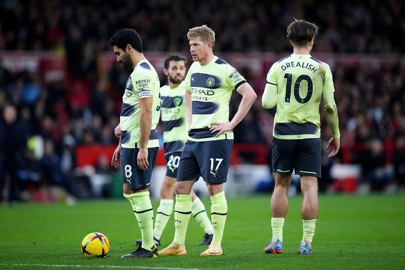 英超积分榜：阿森纳5分领跑切尔西掉第4 曼联赢球可升5（英超榜单：阿森纳领跑5分，切尔西降至第4，曼联赢球可升第5）