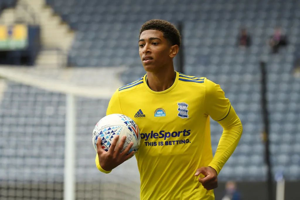 曼城有望重返联赛前3 客场再战黑马获数据支持（数据看好曼城客场再战黑马 冲击联赛前三）