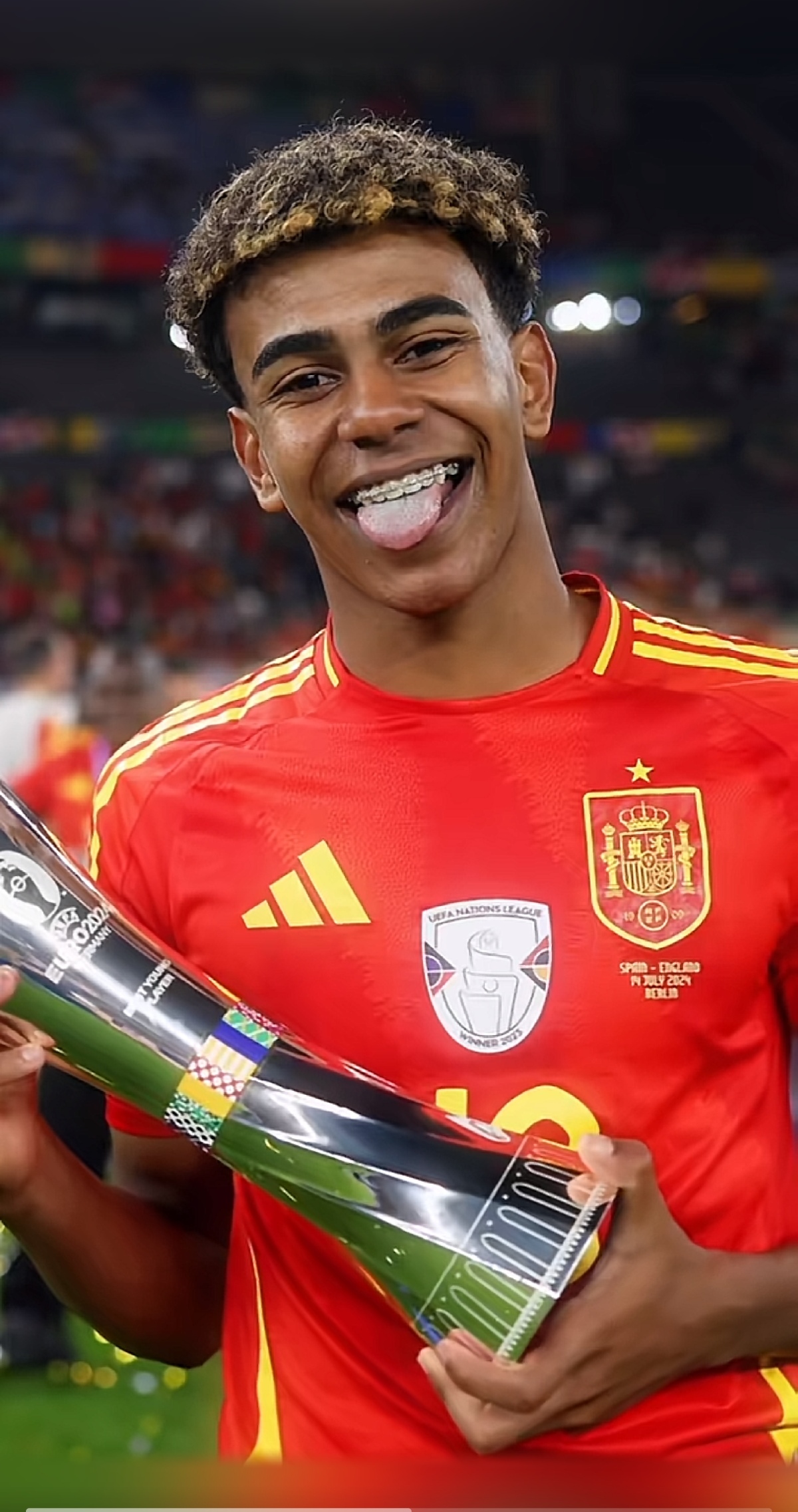 本菲卡2-0那不勒斯，里奥斯传射，巴雷罗破门（本菲卡2-0击败那不勒斯：里奥斯一传一射，巴雷罗建功）