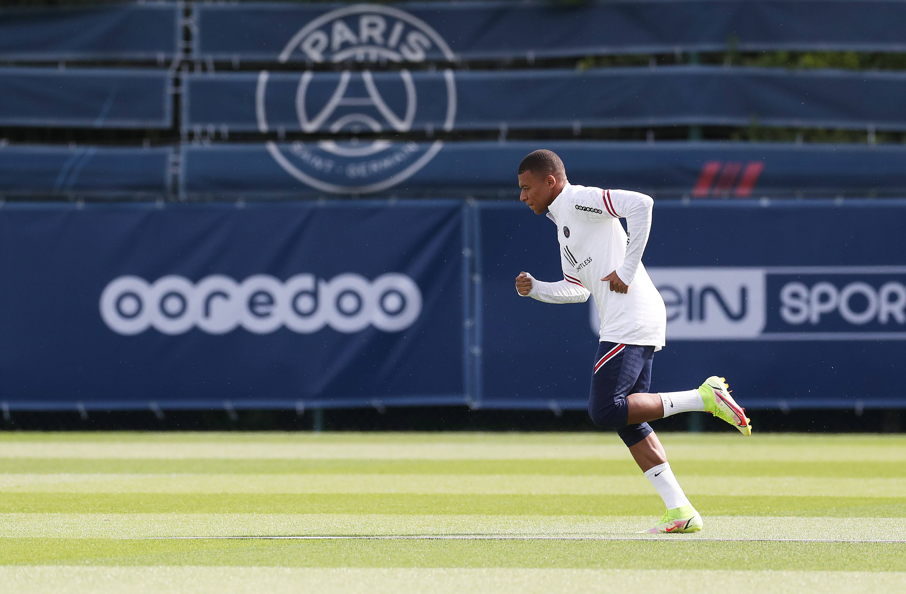 米体：弗拉泰西希望在冬窗离开国米，以获得更多的上场时间（米体：弗拉泰西倾向冬窗离队国米，寻求更多出场机会）