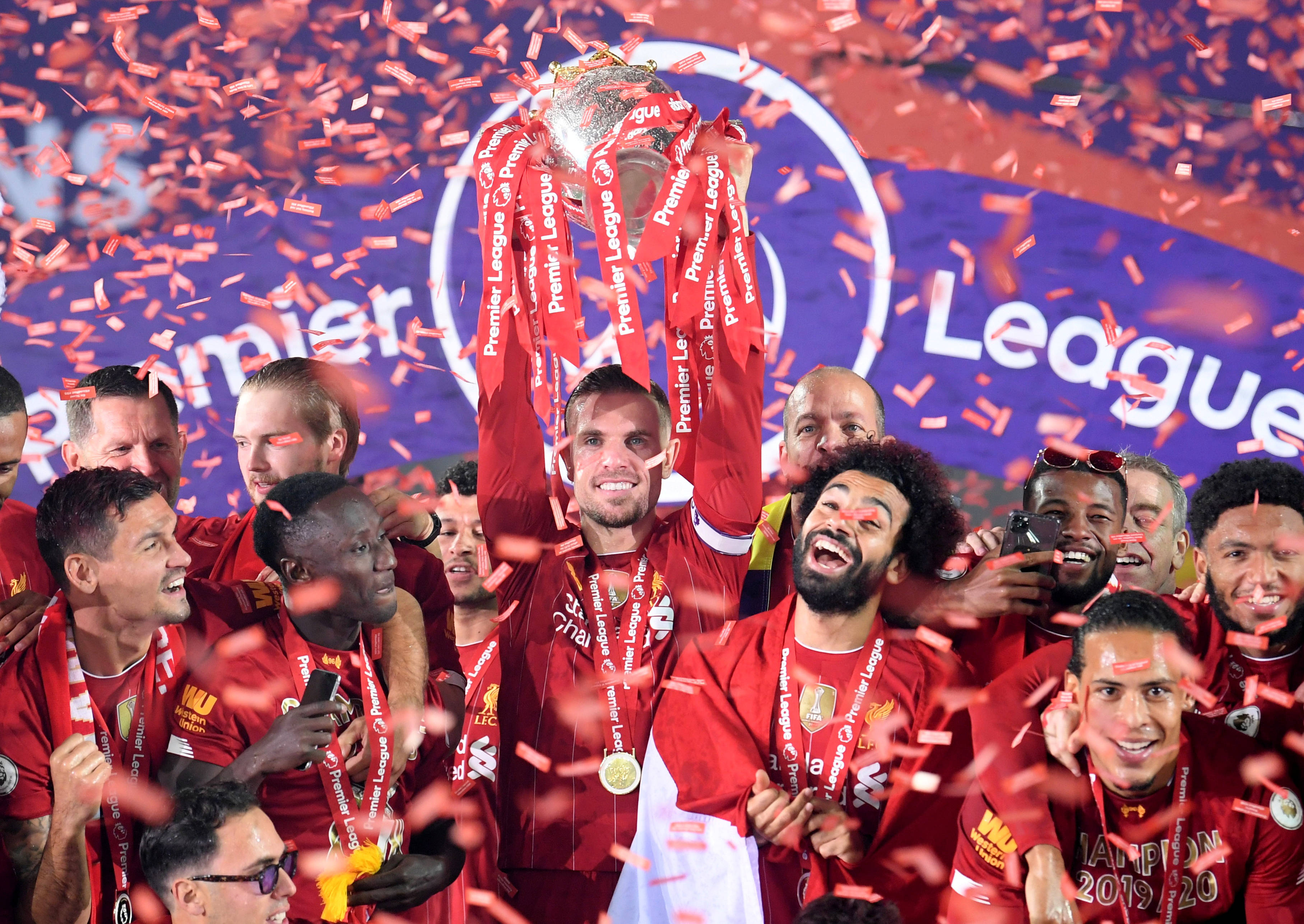 弗拉霍维奇晒龙珠悟空恢复照：手术很顺利，感谢大家（弗拉霍维奇用龙珠悟空照报平安：手术成功，感谢大家）