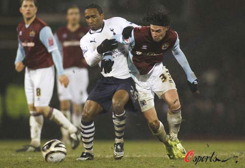 Shams：保罗对教练组越来越直言不讳，泰伦·卢认为他越界了（Shams：保罗对教练组发声愈发强硬，泰伦·卢称其已越界）