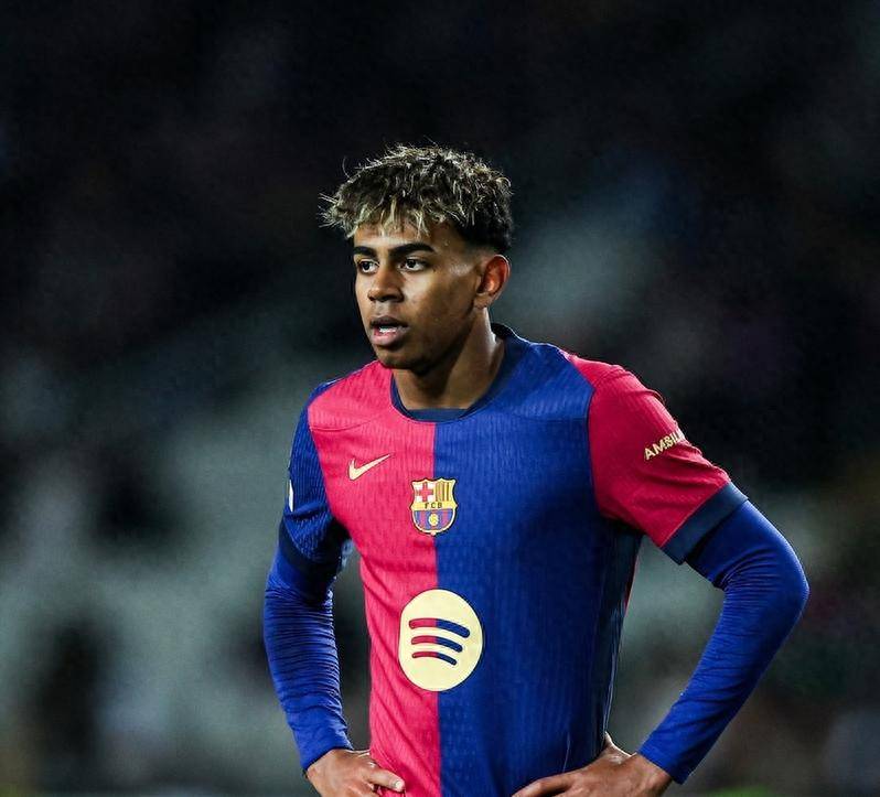 徐尚：我建议并支持邵佳一竞聘国足主帅，希望他到更高的舞台（徐尚：倡议并力挺邵佳一竞聘国足主帅，盼其迈向更高舞台）