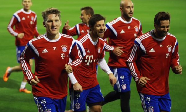 湖人詹姆斯关键封盖锁定胜局（詹姆斯关键盖帽助湖人锁定胜利）