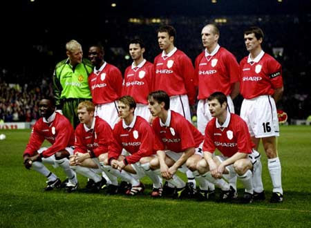 混团世界杯：国乒6-0日本队，夺冠在即！王曼昱决赛吊打张本美和（混合团体世界杯：国乒6比0横扫日本，冠军在望！王曼昱决赛完胜张本美和）