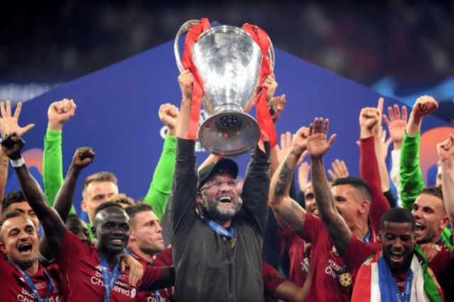 官方：前利雅得胜利主帅卡斯特罗执教格雷米奥，签约两个赛季（官宣：格雷米奥任命卡斯特罗为主教练，前利雅得胜利主帅签约两个赛季）