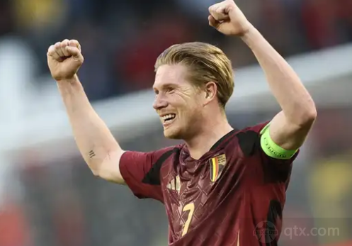 NBA季后赛焦点球员精彩表现（NBA季后赛明星球员高光时刻）