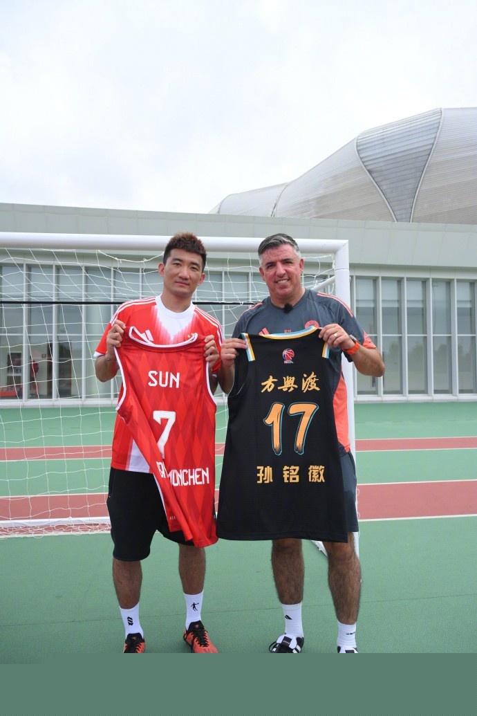 索默：我亲自下厨饮食接近纯素食，未来不想做教练因压力大（索默自述：亲自下厨践行近乎纯素，未来不当教练因压力过大）