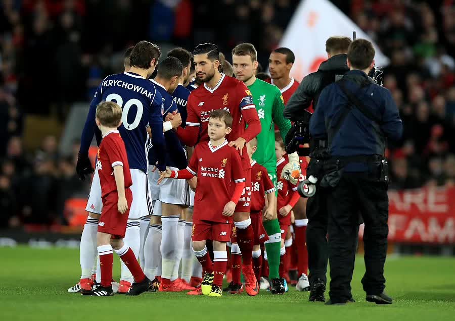 意媒：阿坎吉缺席国米训练，欧冠对阵利物浦出战成疑（意媒：阿坎吉未随国米训练，欧冠对阵利物浦出场存疑）