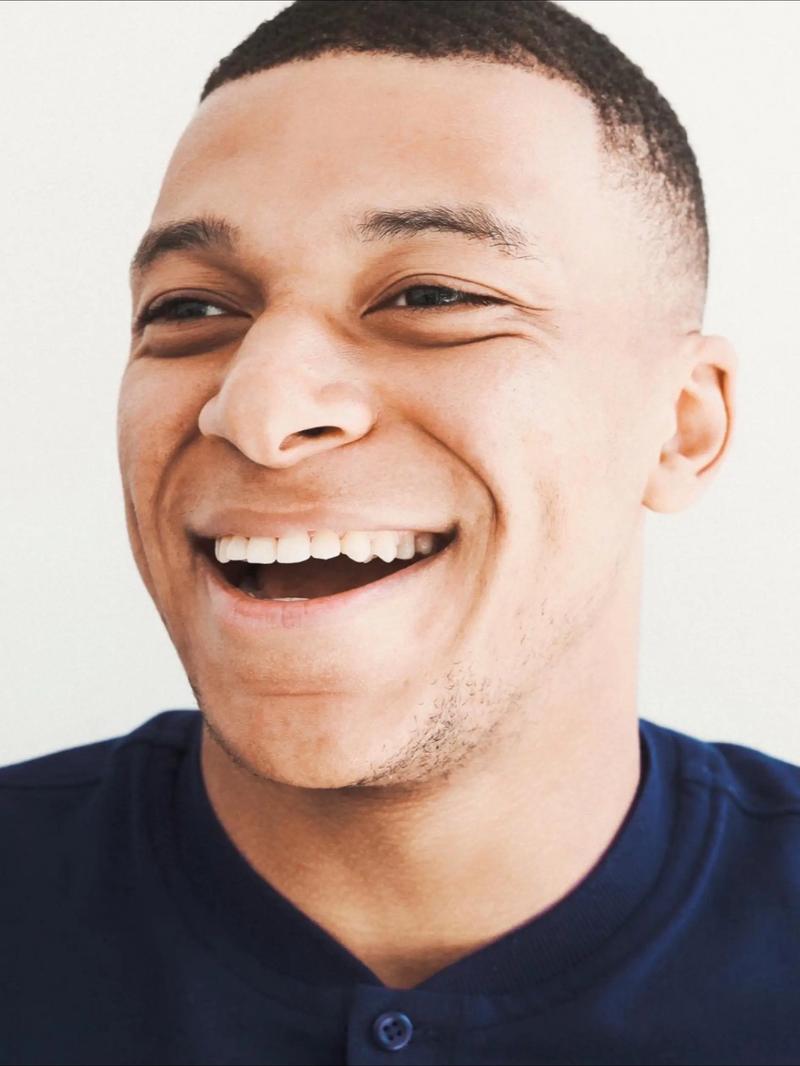 2025年成都混合团体世界杯，中国队卫冕夺冠，日本队以8-2战胜中国香港队，张本美和失一局。