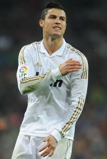 快船上次单月输13场是10年3月，那年他们最终只有29胜53负（快船上次单月吞13败已是2010年3月，那季最终仅29胜53负）